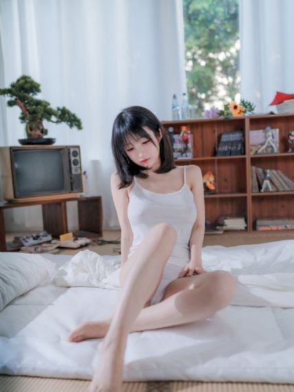 女人高潮了抱得又紧又叫_国产剧BD在线观看